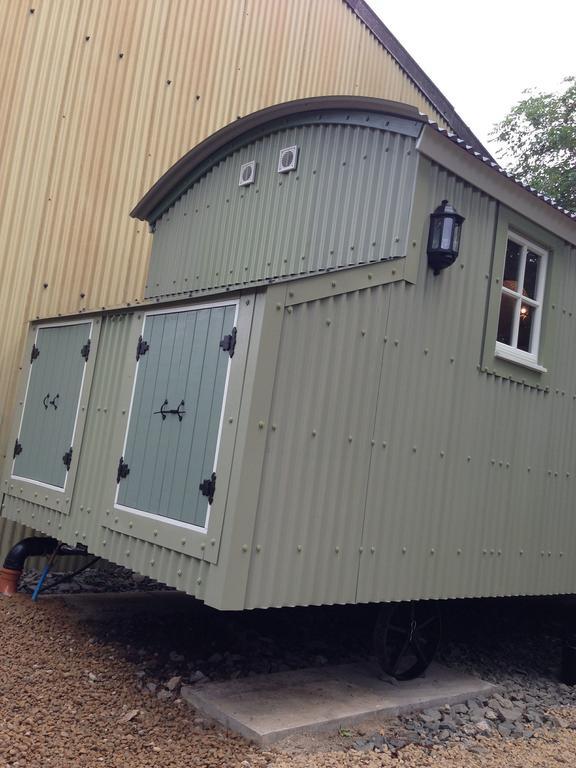 Posh Huts Farmstay Falstone Екстериор снимка